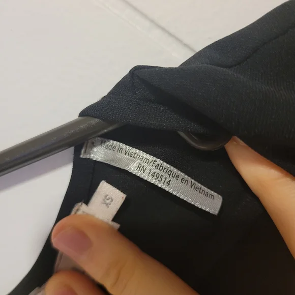 dstudio Women's Ruffle Sleeve Top - Picture 5 of 7